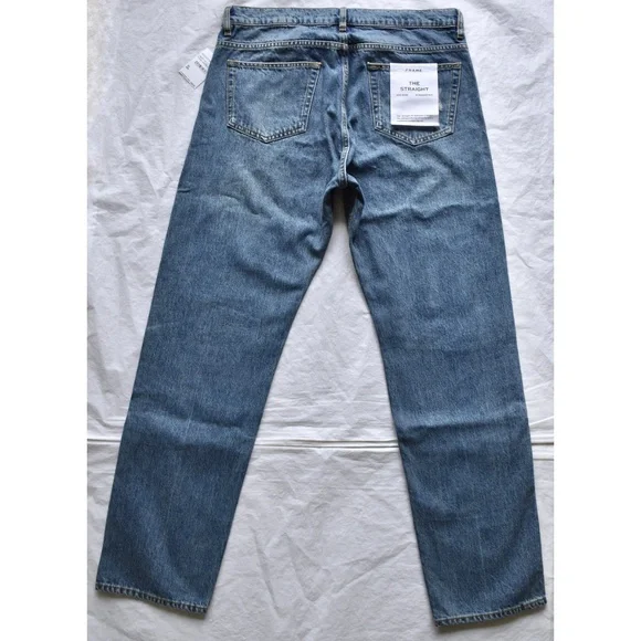FRAME DENIM NWT THE STRAIGHT LEG ITASKA DESTRUCT JEANS. SIZE 34X32